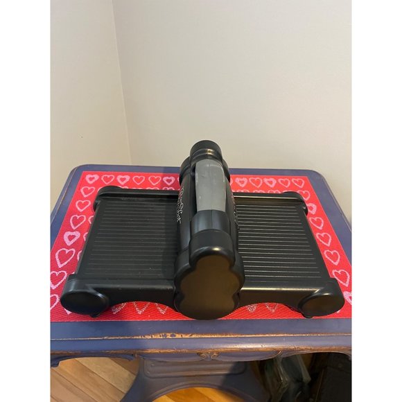 Sizzix Big Shot Die Cutting Machine - Black and Silver - Picture 3 of 3